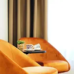 Old Town Akademis Gariste Bed & Breakfast