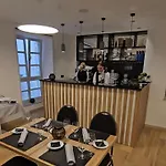 Old Town Akademis Gariste Bed & Breakfast